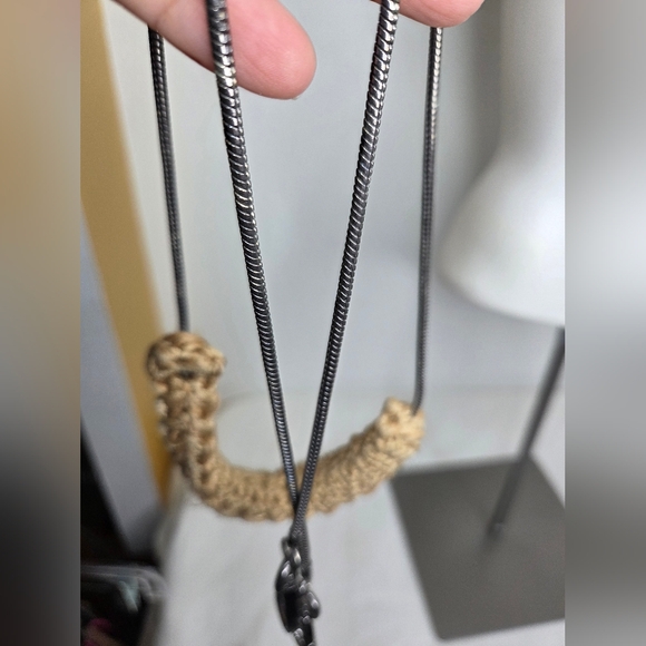 Caterina Mina Stylish 8"x6" Woven Basket Bag From Brazilian Designer - Picture 5 of 16